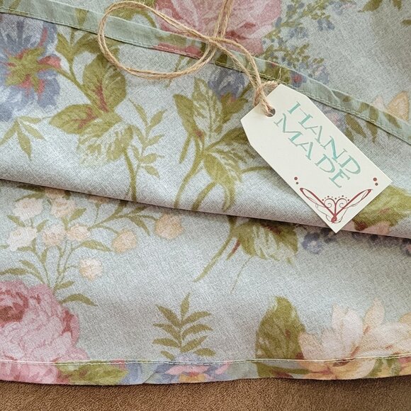 VTG Handmade Laura Ashley Floral Print Artisan Oblong Tablecloth 81 x 63 NEW - Picture 2 of 9